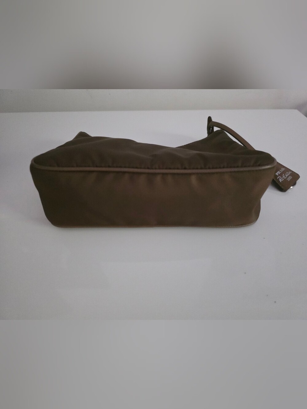 PRADA Re-edition 2005 Shoulder Bag - Picture 6 of 12